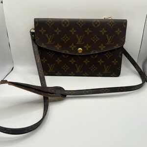 Louis Vuitton Monogram Canvas Crossbody Envelope in Brown